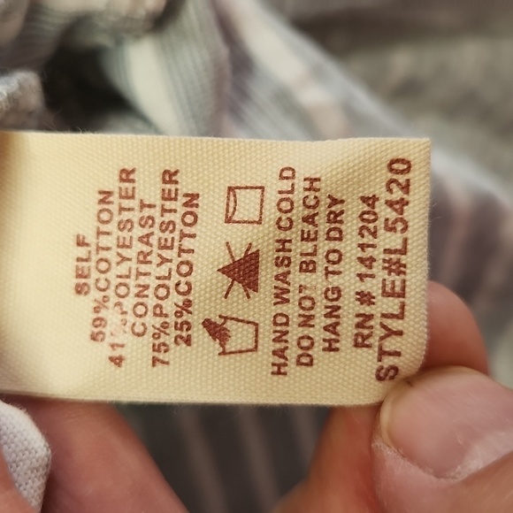 HEM and thread NWT top stripes with ruffled overlay cap sleeves - Picture 3 of 7